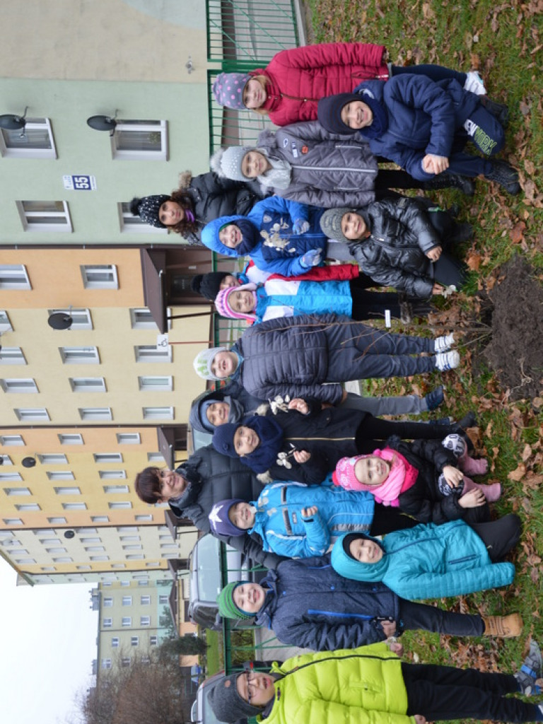 Ślubowanie uczniów klas I w Szkole Podstawowej Nr 3 z Oddziałami Integracyjnymi w Biłgoraju (FOTO)
