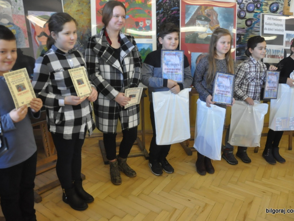 Postać Marszałka Piłsudskiego przelana na papier (FOTO, WYNIKI)