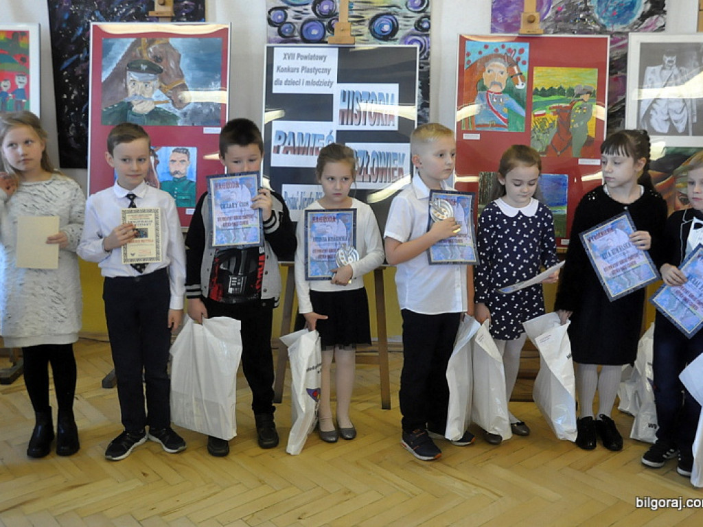 Postać Marszałka Piłsudskiego przelana na papier (FOTO, WYNIKI)