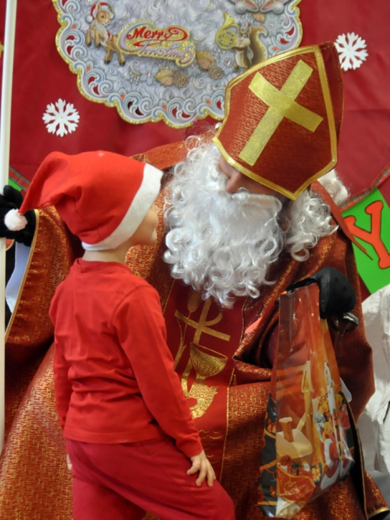 Święty Mikołaj w Katolickim Przedszkolu w Biłgoraju (FOTO)