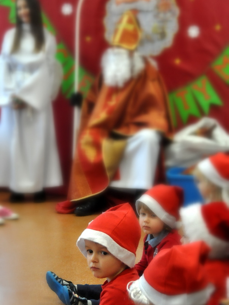 Święty Mikołaj w Katolickim Przedszkolu w Biłgoraju (FOTO)