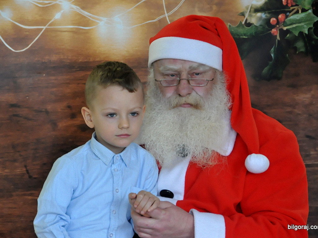 Święty Mikołaj u dzieci w Samorządowym Przedszkolu Nr 1 w Biłgoraju (FOTO)