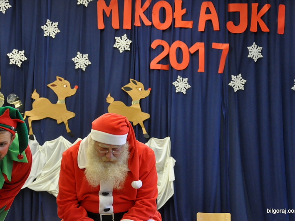 Święty Mikołaj u dzieci w Samorządowym Przedszkolu Nr 1 w Biłgoraju (FOTO)