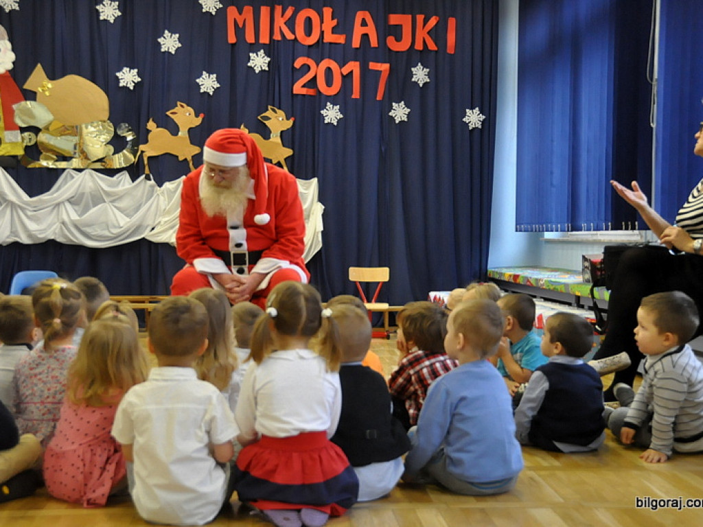 Święty Mikołaj u dzieci w Samorządowym Przedszkolu Nr 1 w Biłgoraju (FOTO)