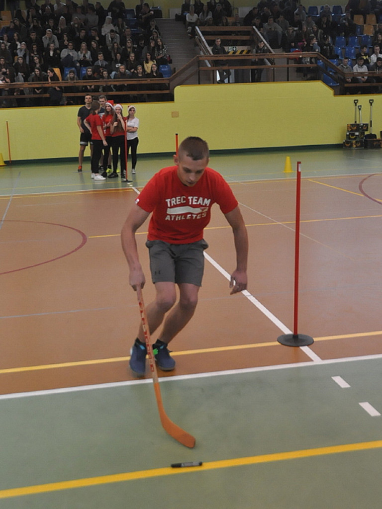 Mikołajkowy festyn sportowy dla Jagody w ZSBiO (FOTO)