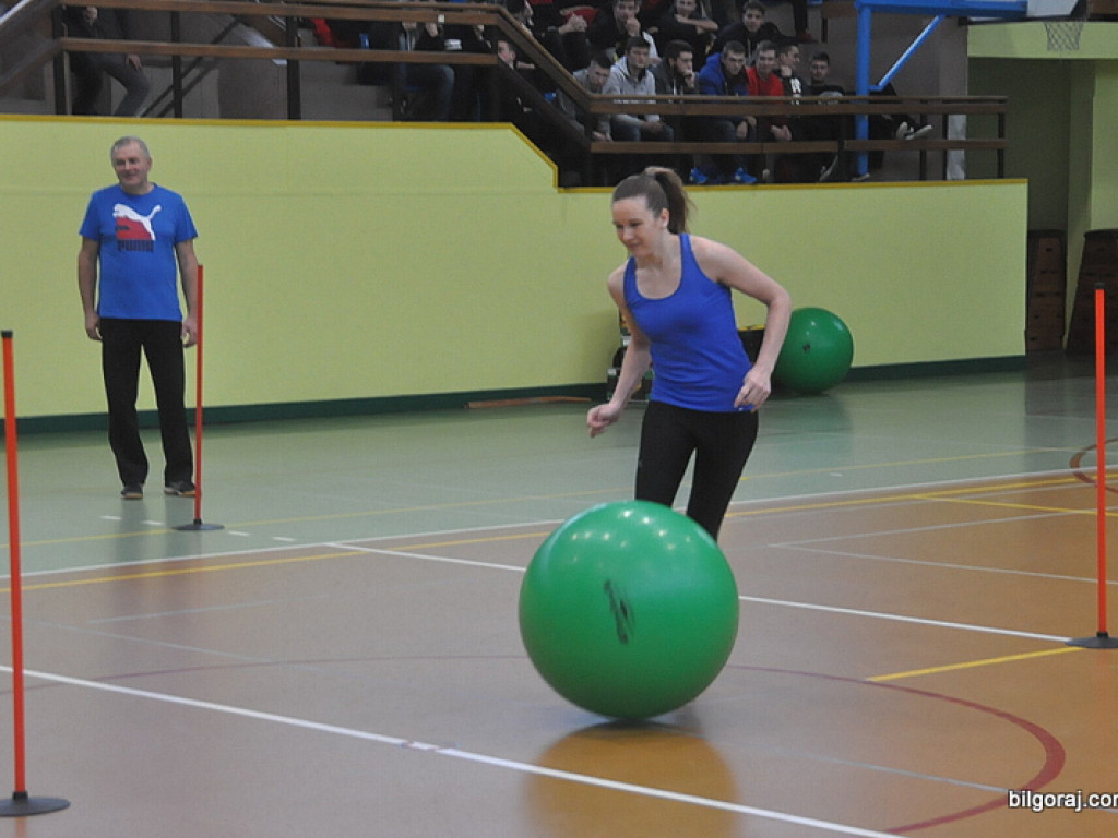 Mikołajkowy festyn sportowy dla Jagody w ZSBiO (FOTO)