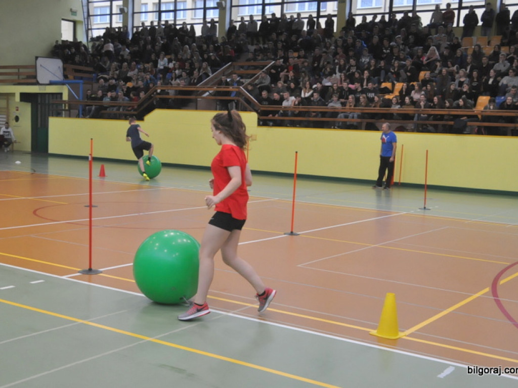 Mikołajkowy festyn sportowy dla Jagody w ZSBiO (FOTO)