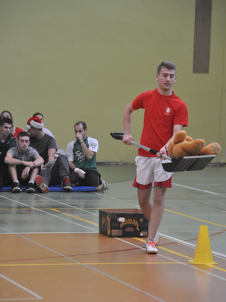 Mikołajkowy festyn sportowy dla Jagody w ZSBiO (FOTO)