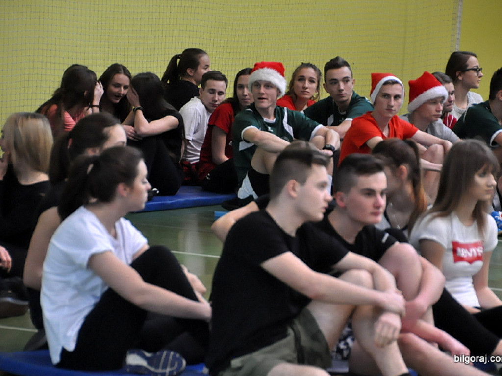 Mikołajkowy festyn sportowy dla Jagody w ZSBiO (FOTO)