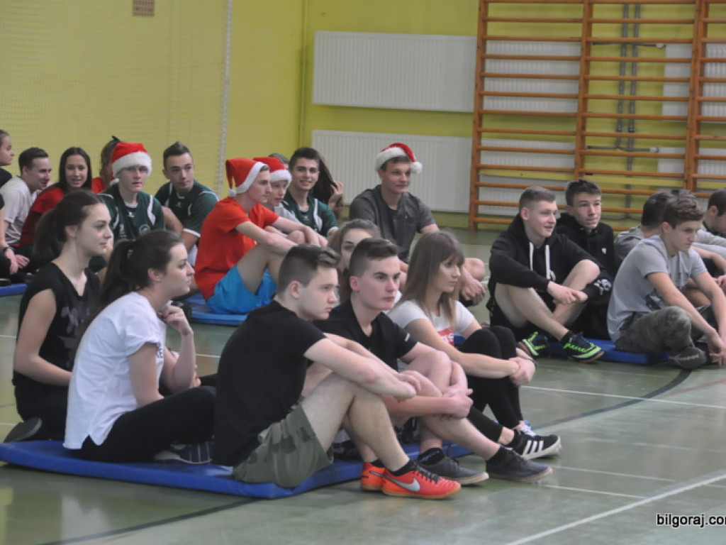 Mikołajkowy festyn sportowy dla Jagody w ZSBiO (FOTO)