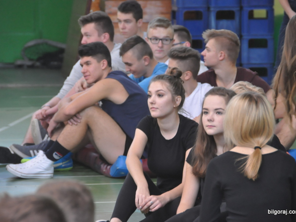 Mikołajkowy festyn sportowy dla Jagody w ZSBiO (FOTO)