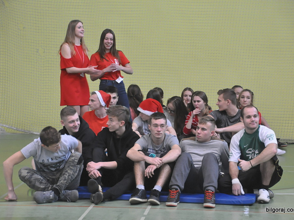 Mikołajkowy festyn sportowy dla Jagody w ZSBiO (FOTO)