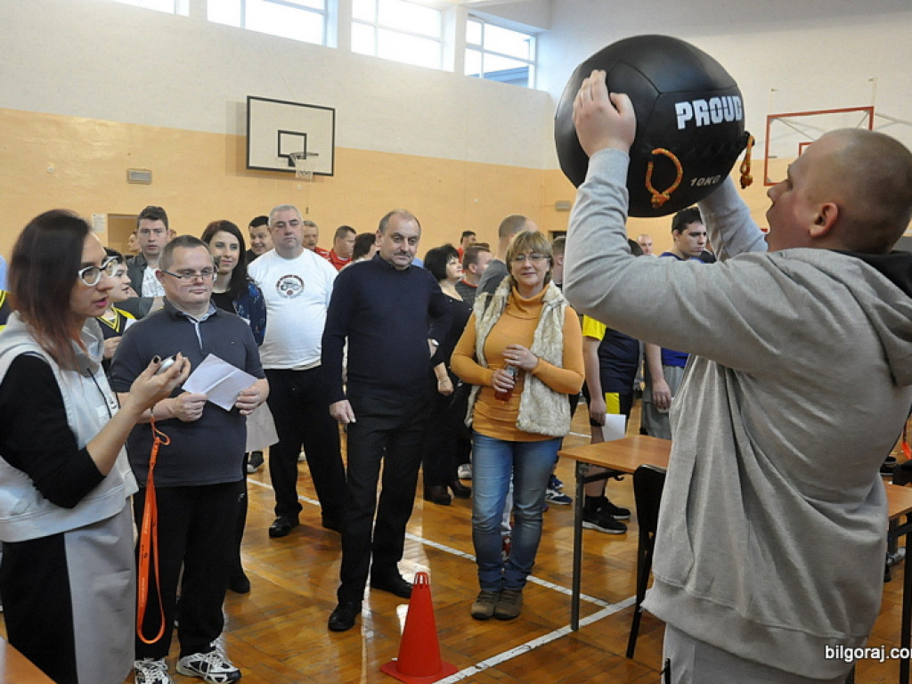 XVI Mikołajkowy Turniej Sportowy Osób Niepełnosprawnych (FOTO)