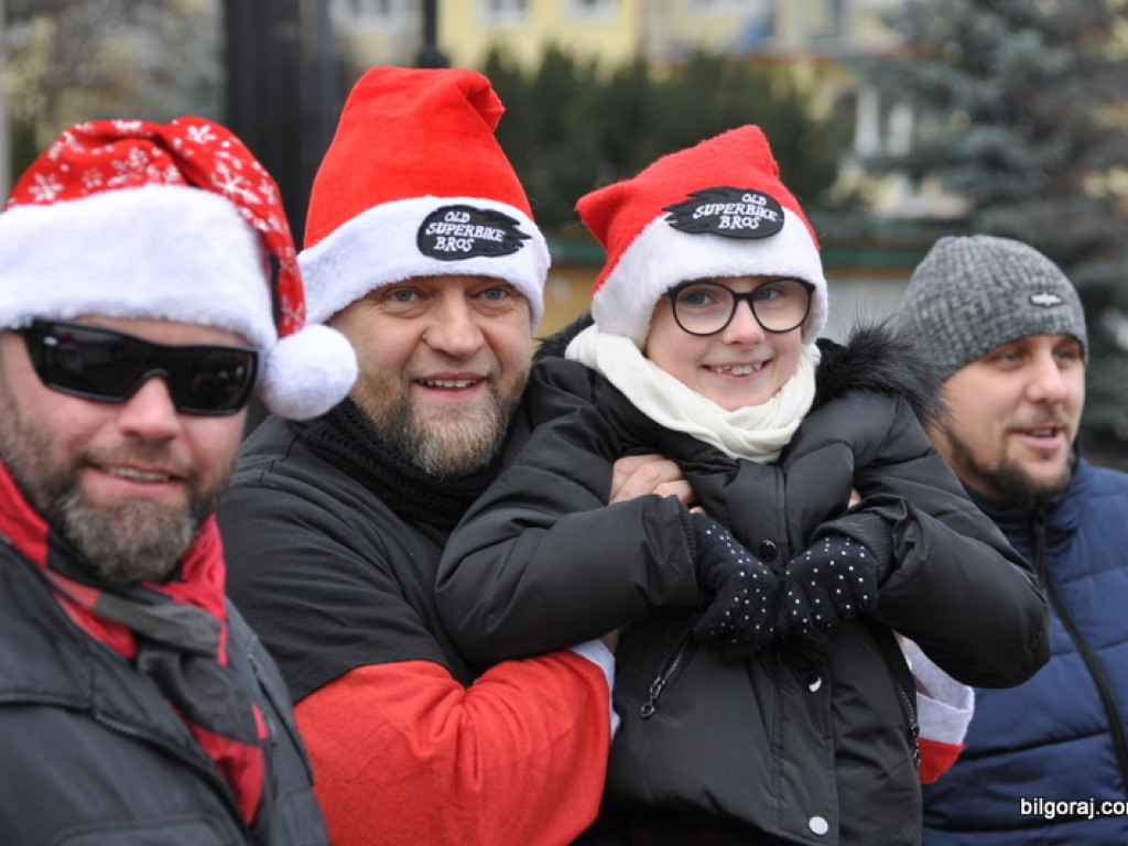 Mikołaje na motocyklach ruszyli sprawiać dzieciom przyjemność (FOTO)