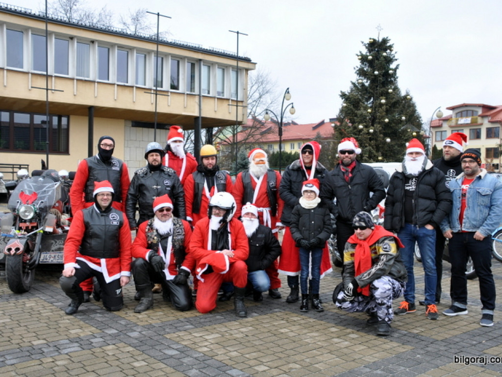 Mikołaje na motocyklach ruszyli sprawiać dzieciom przyjemność (FOTO)