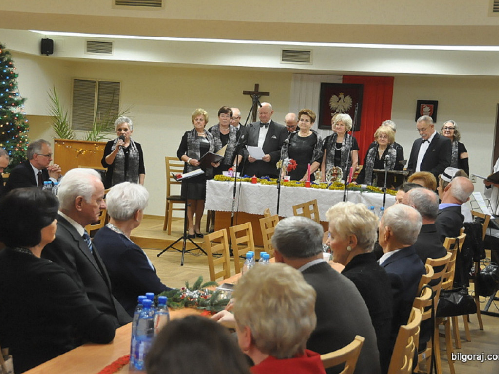 Spotkanie opłatkowe UTW (FOTO)
