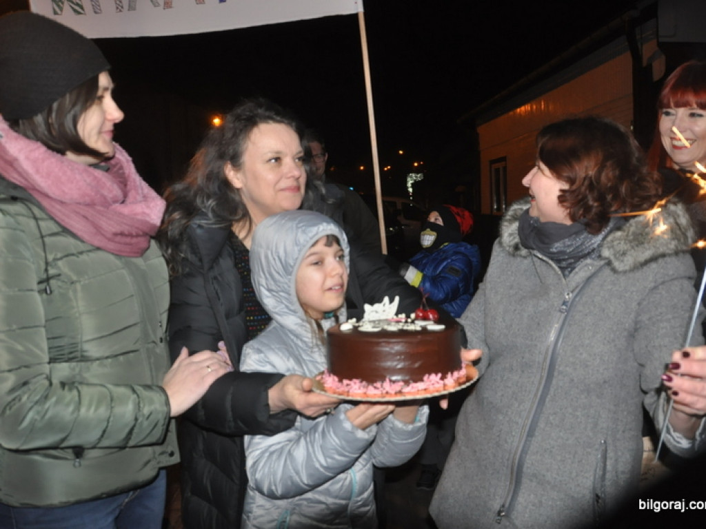 Powitanie Jagody. Były koleżanki i koledzy, nauczyciele i przyjaciele dziewczynki (FOTO)