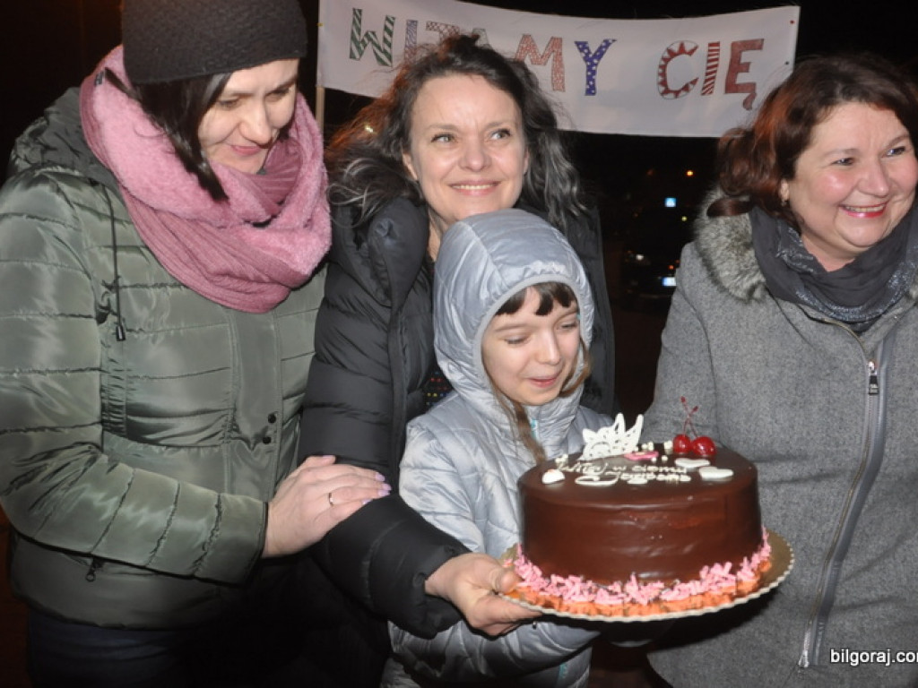 Powitanie Jagody. Były koleżanki i koledzy, nauczyciele i przyjaciele dziewczynki (FOTO)