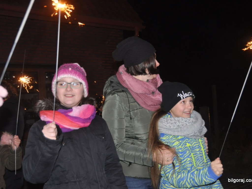Powitanie Jagody. Były koleżanki i koledzy, nauczyciele i przyjaciele dziewczynki (FOTO)