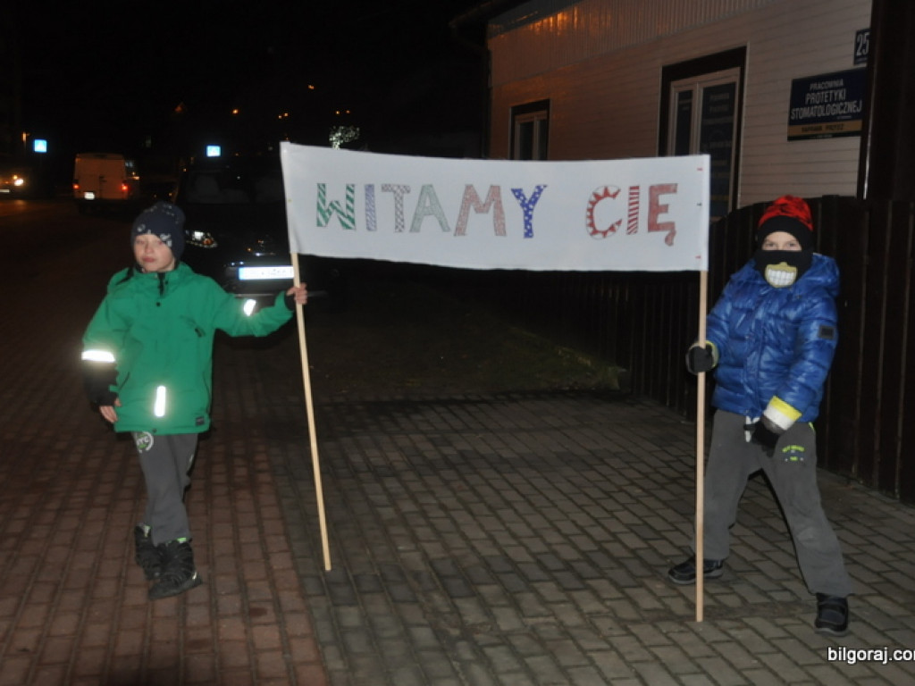 Powitanie Jagody. Były koleżanki i koledzy, nauczyciele i przyjaciele dziewczynki (FOTO)