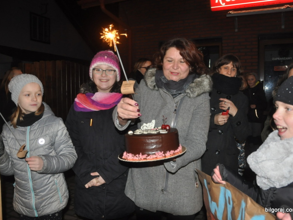 Powitanie Jagody. Były koleżanki i koledzy, nauczyciele i przyjaciele dziewczynki (FOTO)