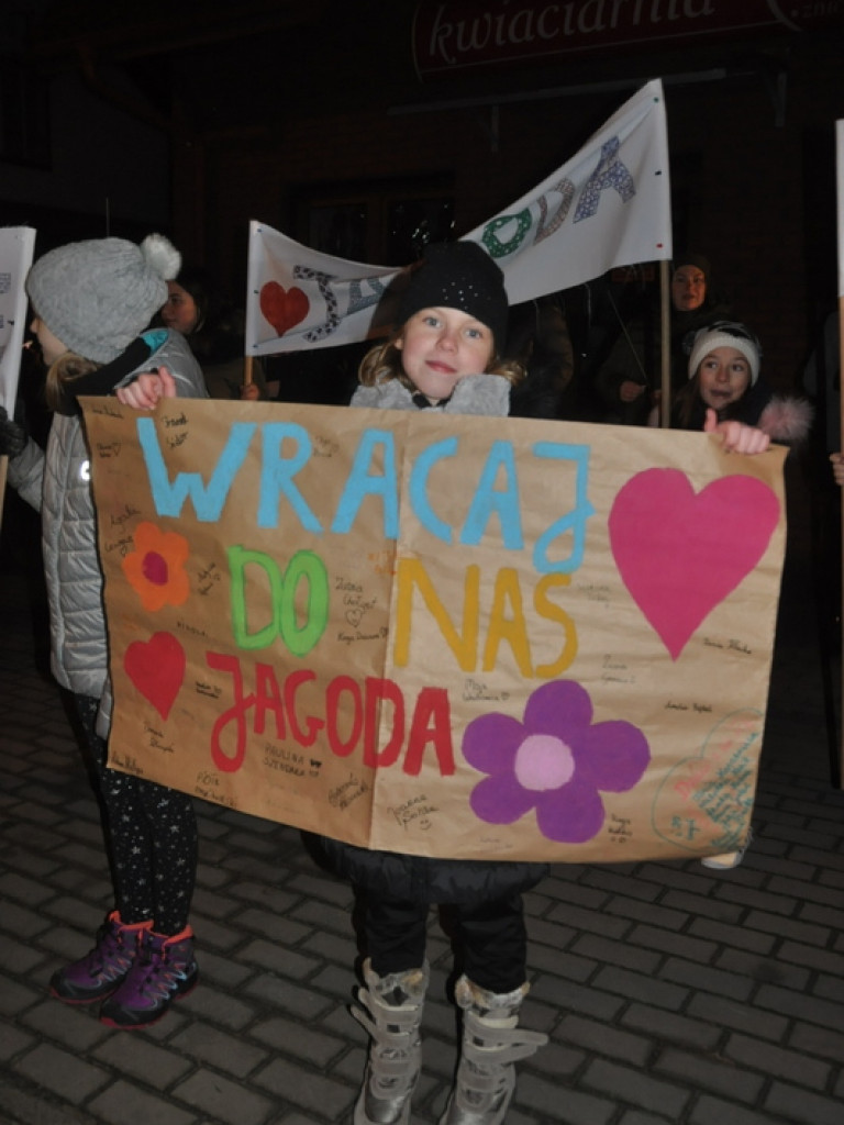 Powitanie Jagody. Były koleżanki i koledzy, nauczyciele i przyjaciele dziewczynki (FOTO)
