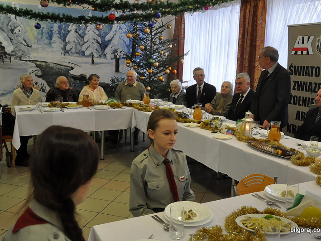 Świąteczne wsparcie dla kombatantów od Światowego Związku Żołnierzy Armii Krajowej (FOTO, VIDEO)