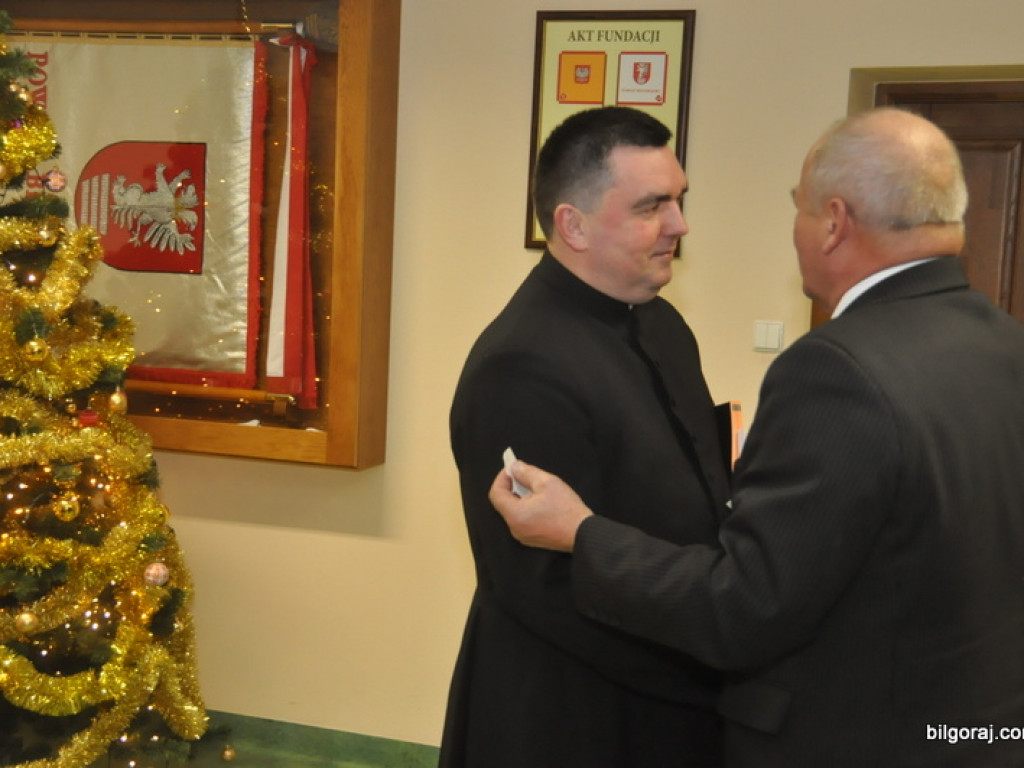 Spotkanie opłatkowe Rady Powiatu i pracowników Starostwa Powiatowego w Biłgoraju (FOTO)