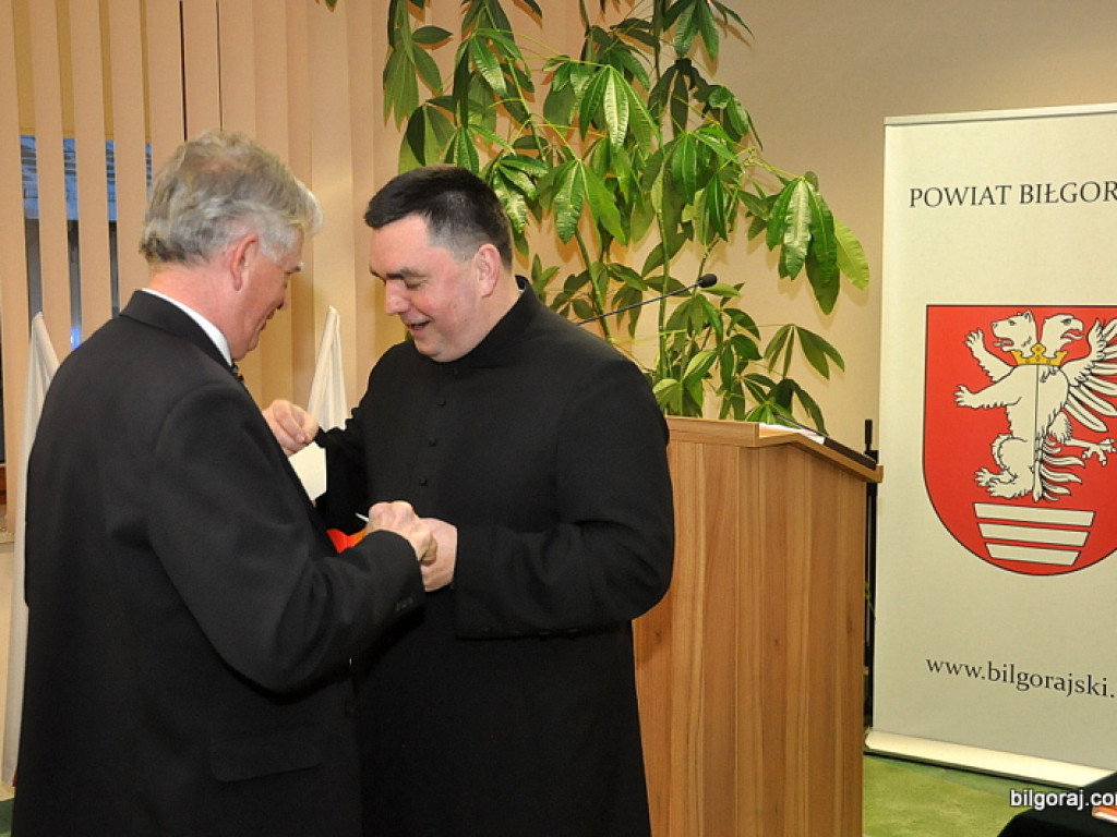 Spotkanie opłatkowe Rady Powiatu i pracowników Starostwa Powiatowego w Biłgoraju (FOTO)
