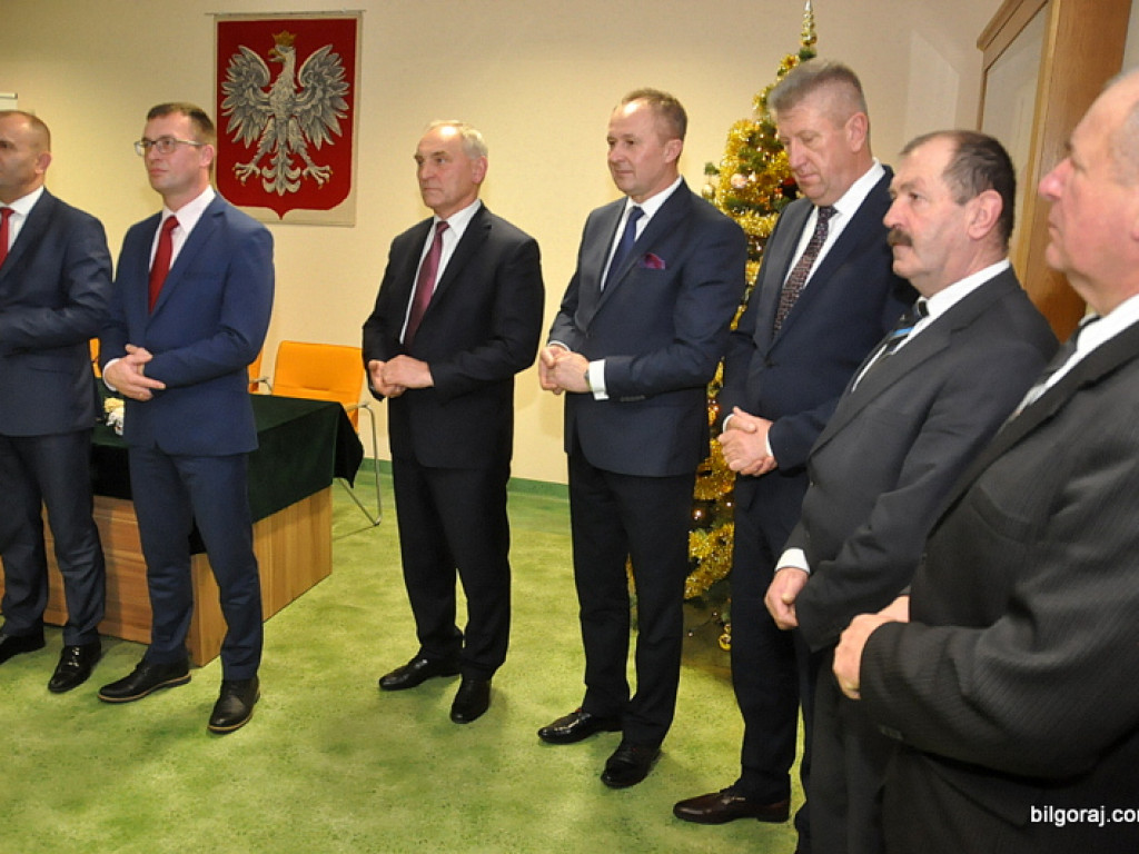 Spotkanie opłatkowe Rady Powiatu i pracowników Starostwa Powiatowego w Biłgoraju (FOTO)