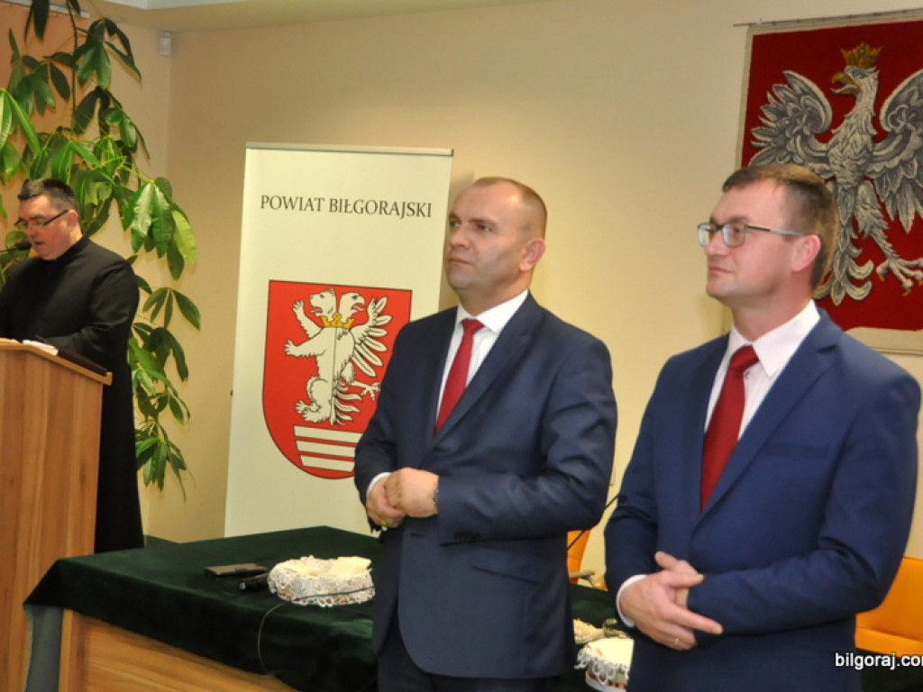 Spotkanie opłatkowe Rady Powiatu i pracowników Starostwa Powiatowego w Biłgoraju (FOTO)