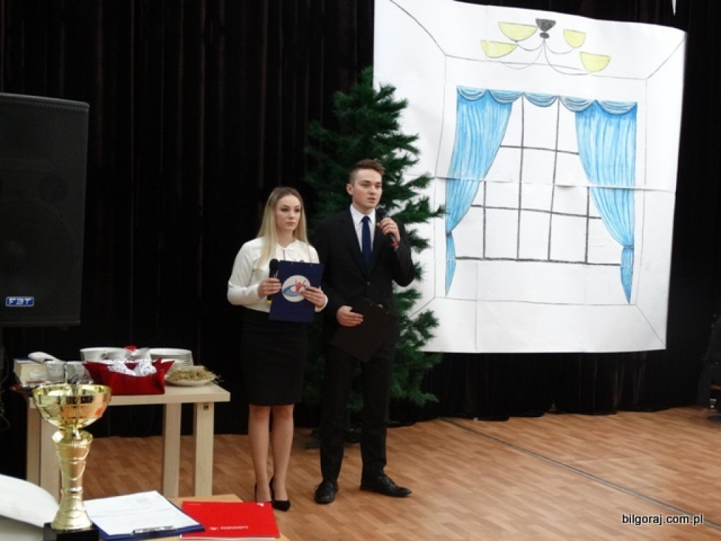 Czy jesteśmy gotowi przyjąć do stołu drugiego człowieka? Jasełka w ZSZiO (FOTO)