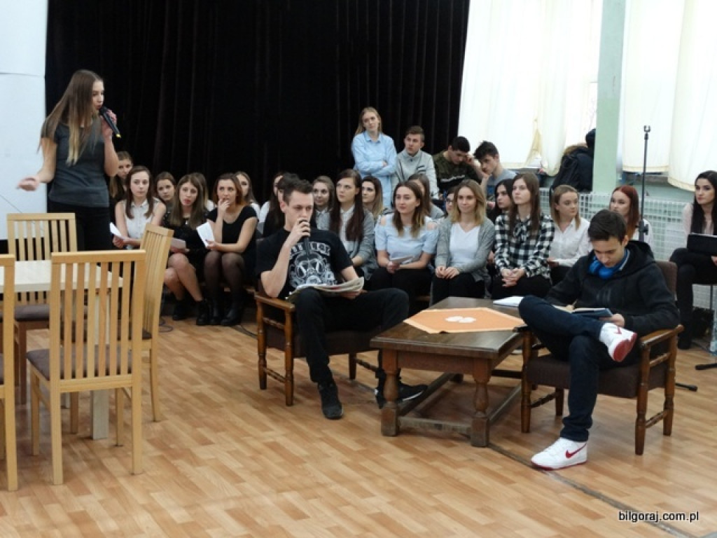 Czy jesteśmy gotowi przyjąć do stołu drugiego człowieka? Jasełka w ZSZiO (FOTO)