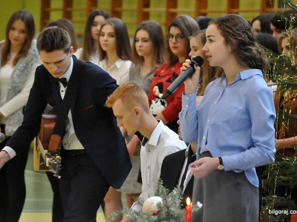 Przy wigilijnym stole w ZSBiO (FOTO)