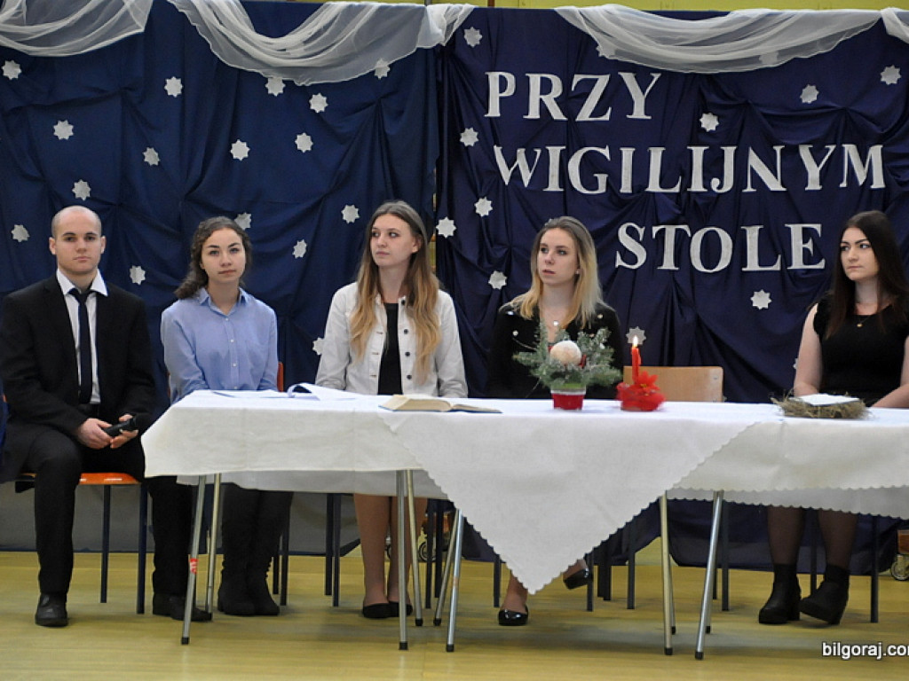 Przy wigilijnym stole w ZSBiO (FOTO)