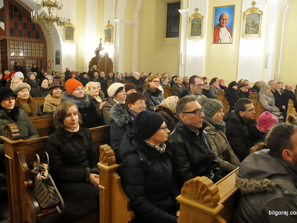 Niezwykły koncert kolęd w kościele Trójcy Przenajświętszej Wniebowzięcia NMP (FOTO, VIDEO)