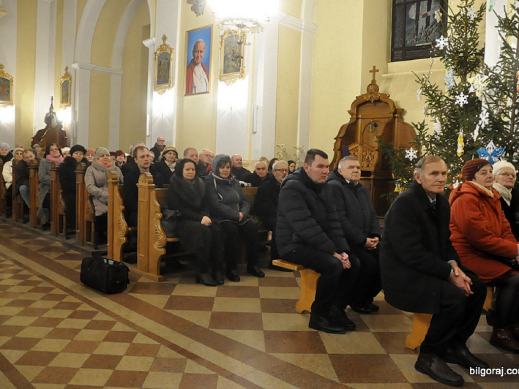 Niezwykły koncert kolęd w kościele Trójcy Przenajświętszej Wniebowzięcia NMP (FOTO, VIDEO)