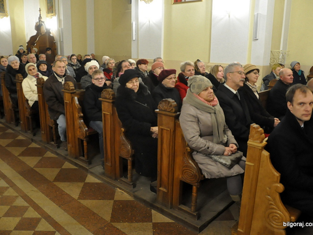 Niezwykły koncert kolęd w kościele Trójcy Przenajświętszej Wniebowzięcia NMP (FOTO, VIDEO)