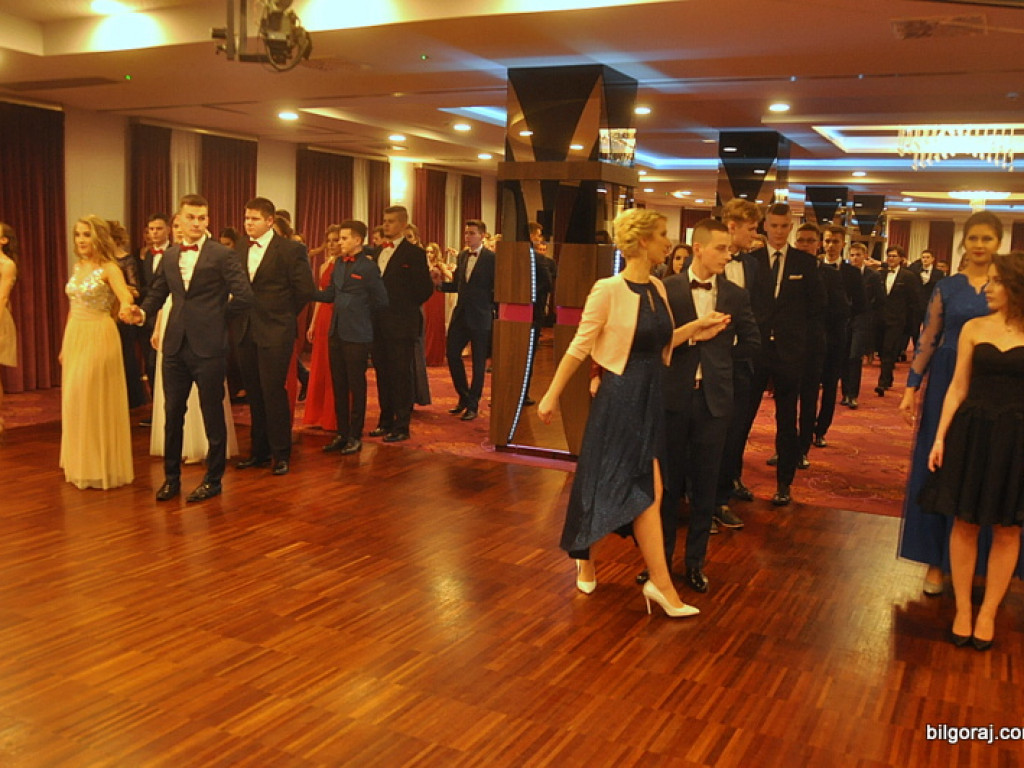 Studniówka I Liceum Ogólnokształcącego im. ONZ (FOTO, VIDEO)