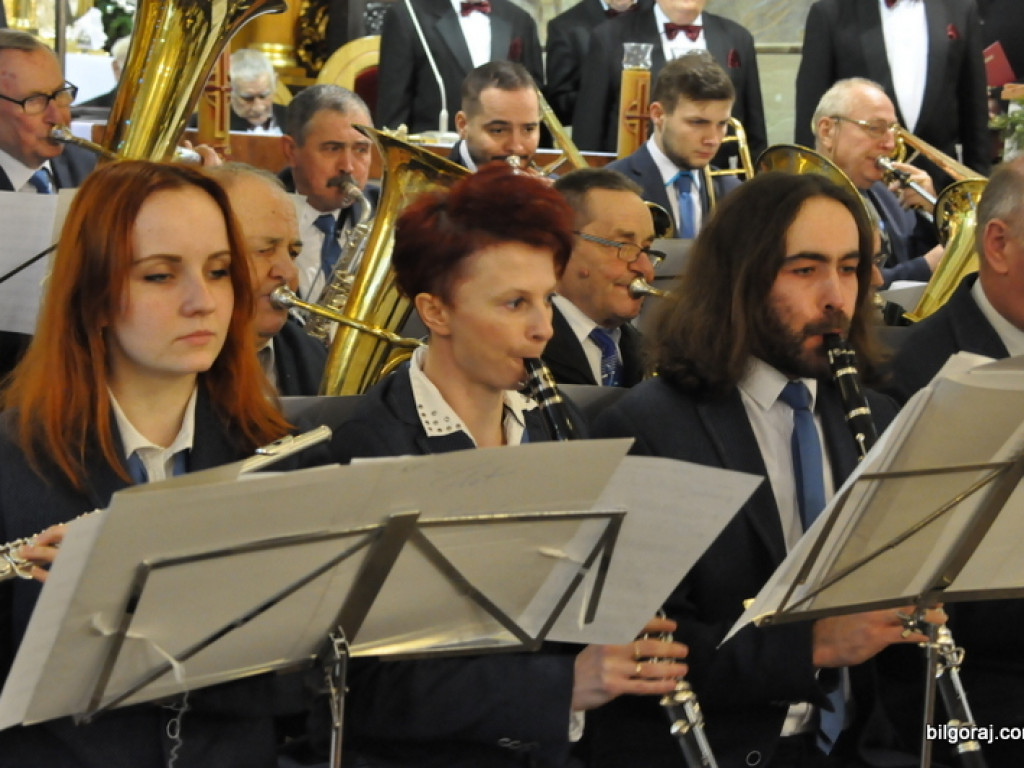 Biłgorajski chór i orkiestra dęta kolędowali w kościele św. Jerzego (FOTO)