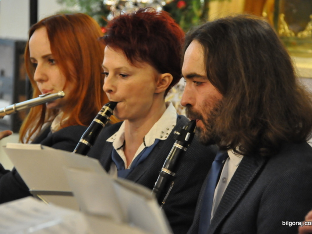 Biłgorajski chór i orkiestra dęta kolędowali w kościele św. Jerzego (FOTO)