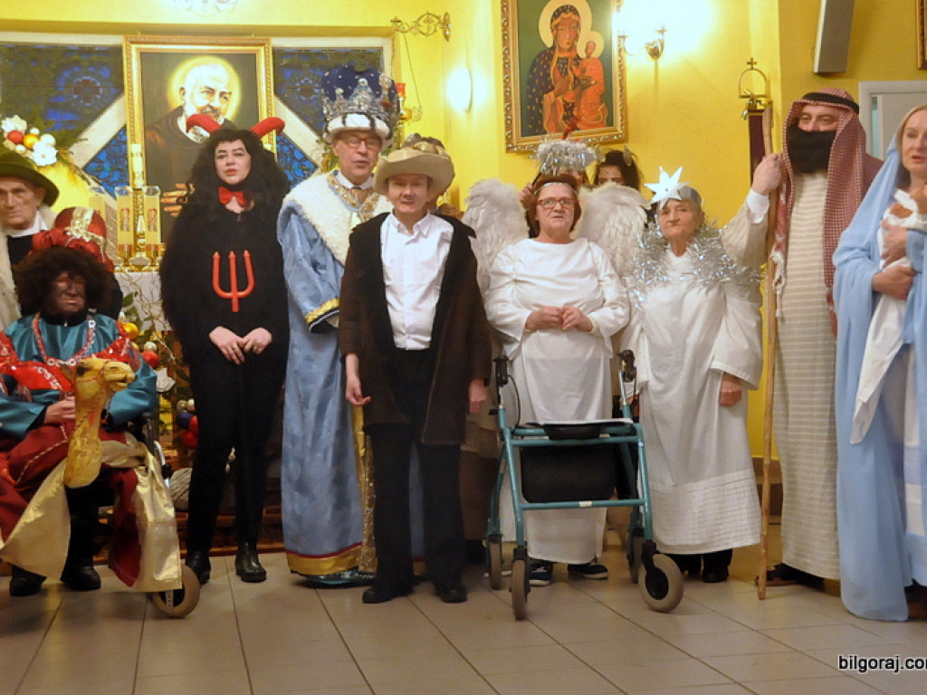 Jasełka w DPS dla Kombatantów. Wśród aktorów pensjonariusze, personel i kapelan (FOTO)