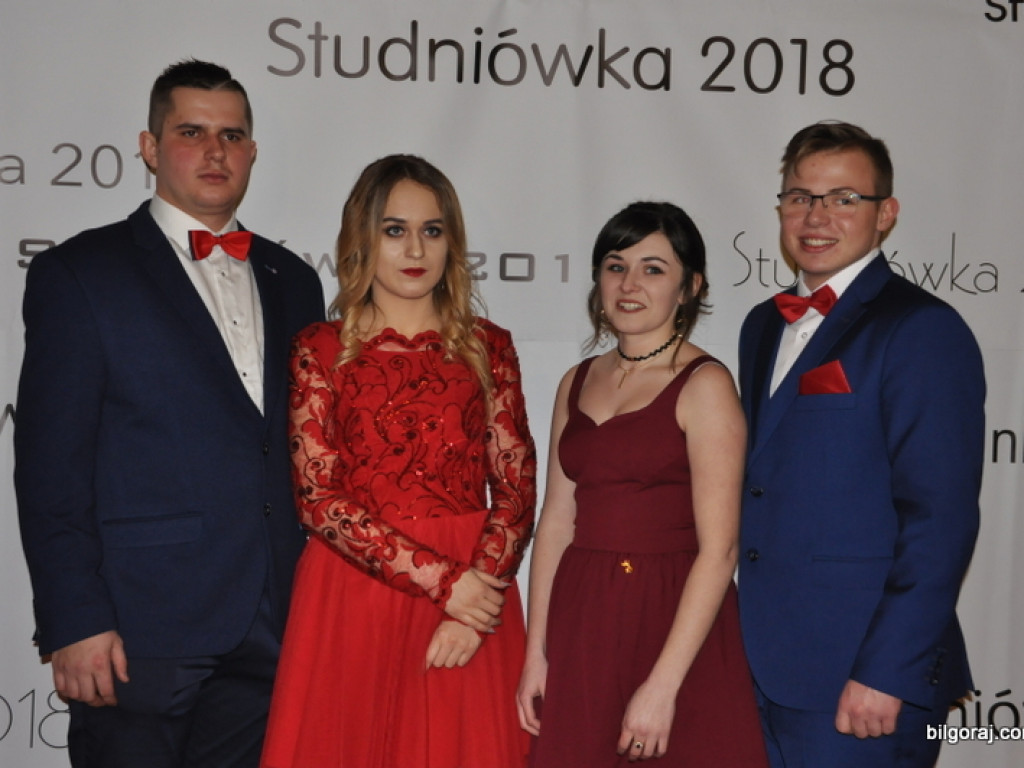Studniówka uczniów Katolickiego Liceum Ogólnokształcącego (FOTO)