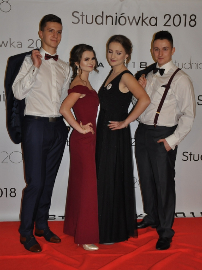 Studniówka uczniów Katolickiego Liceum Ogólnokształcącego (FOTO)