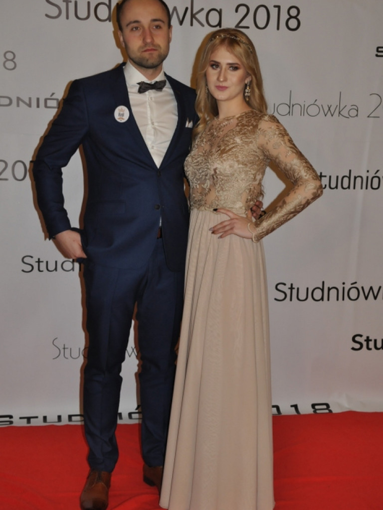 Studniówka uczniów Katolickiego Liceum Ogólnokształcącego (FOTO)