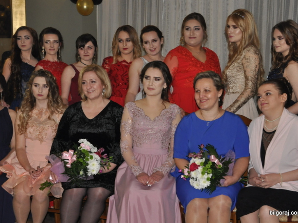 Studniówka uczniów Katolickiego Liceum Ogólnokształcącego (FOTO)