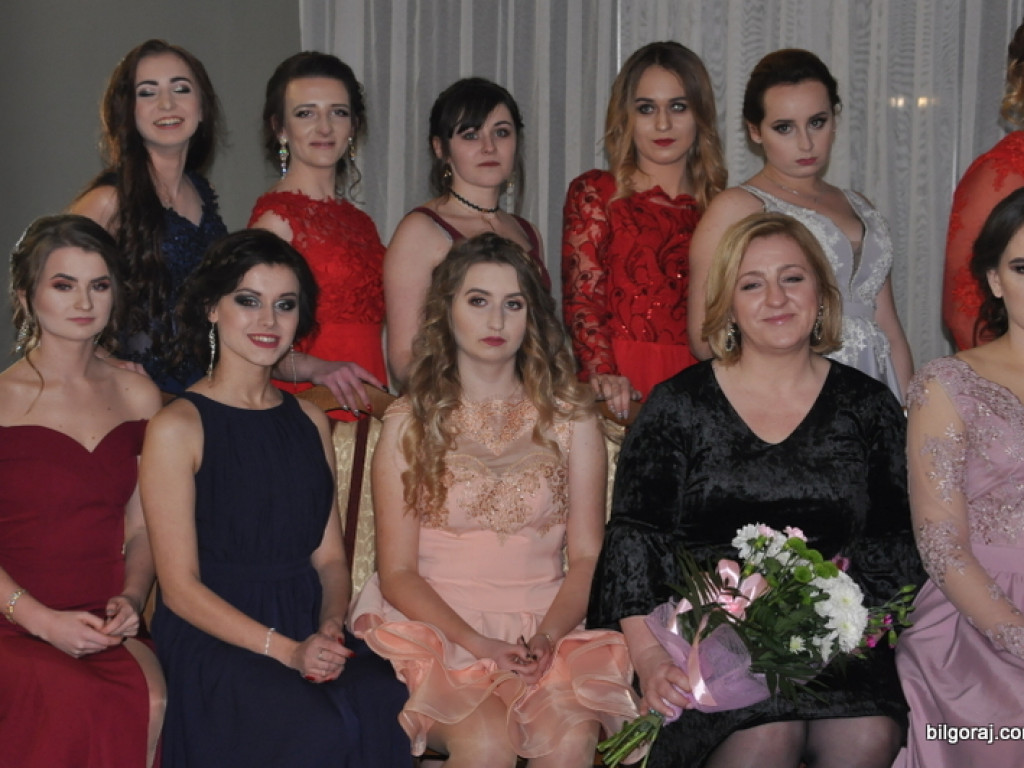 Studniówka uczniów Katolickiego Liceum Ogólnokształcącego (FOTO)