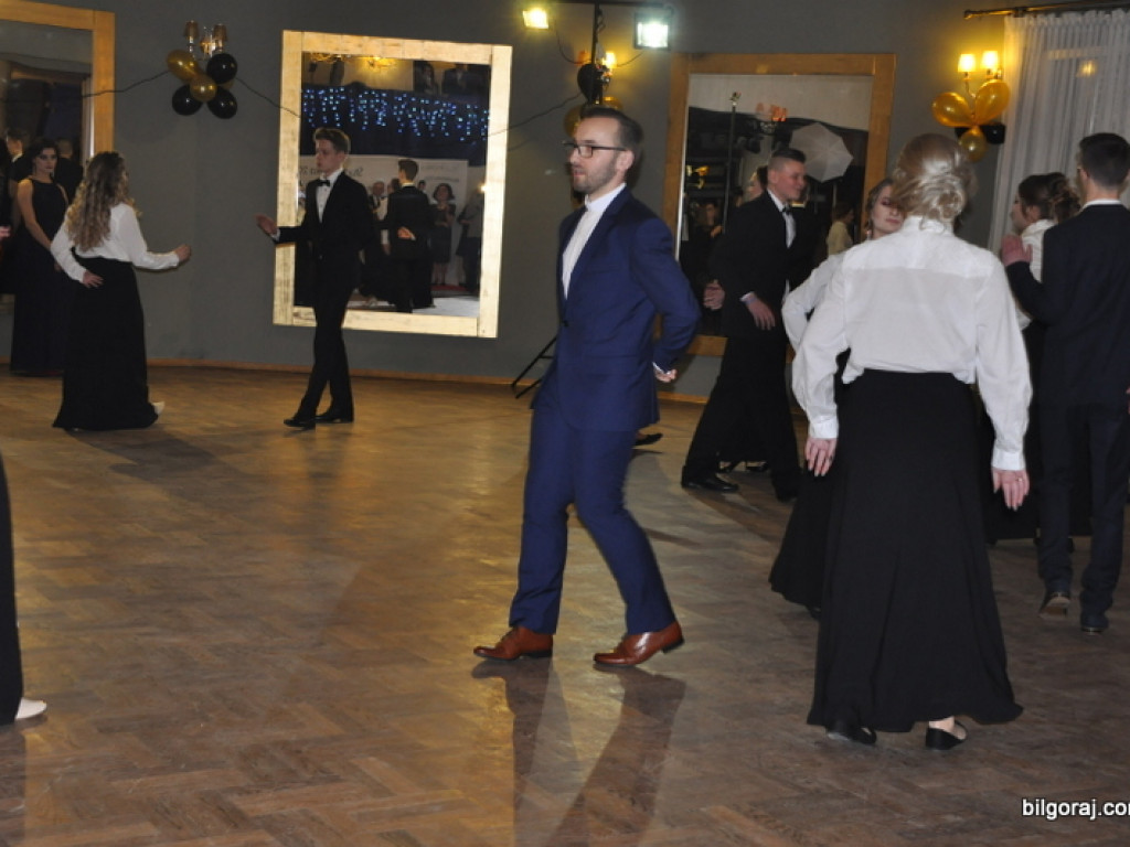 Studniówka uczniów Katolickiego Liceum Ogólnokształcącego (FOTO)