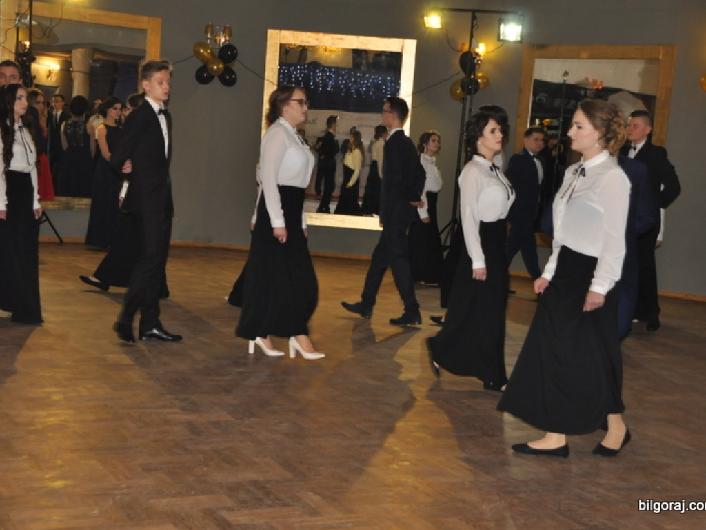 Studniówka uczniów Katolickiego Liceum Ogólnokształcącego (FOTO)