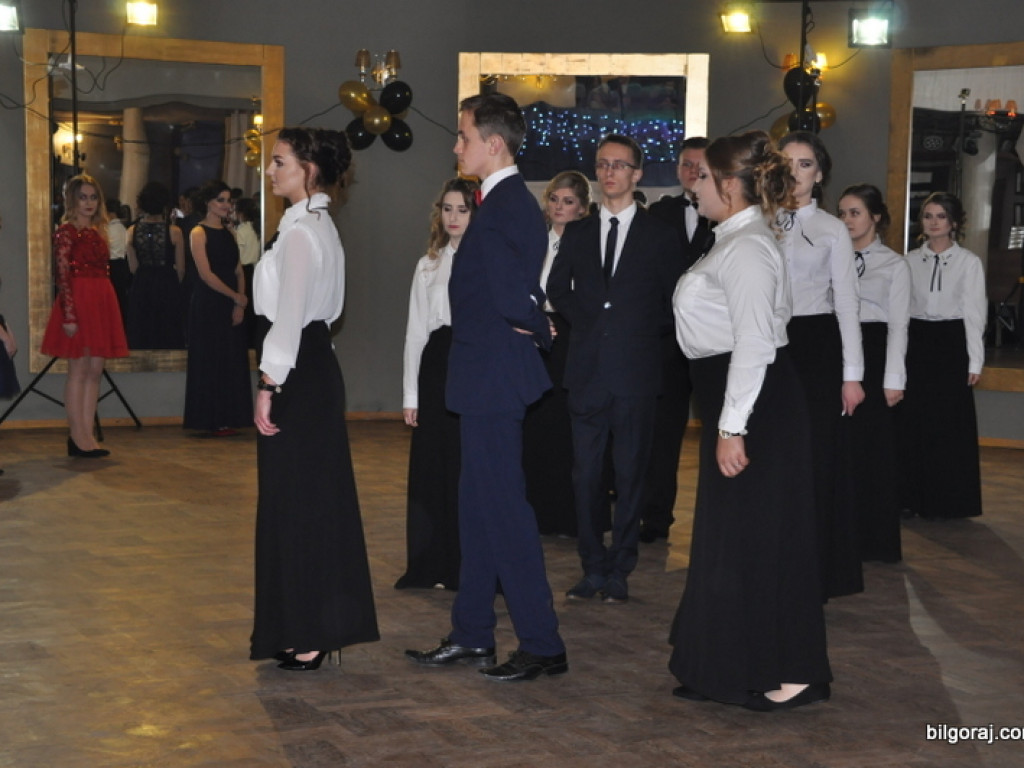 Studniówka uczniów Katolickiego Liceum Ogólnokształcącego (FOTO)